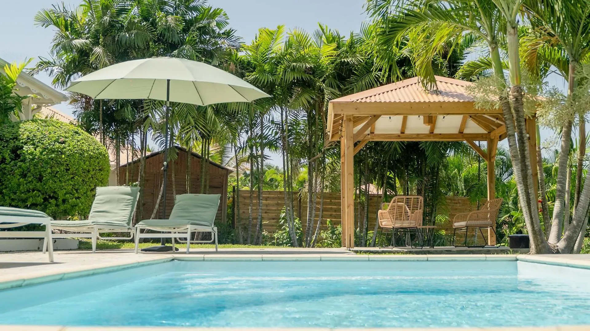 Villa Les 4 Colibris, 3 Chambres, Piscine, Jardin Et Vue Imprenable ! Le Vauclin Holiday home