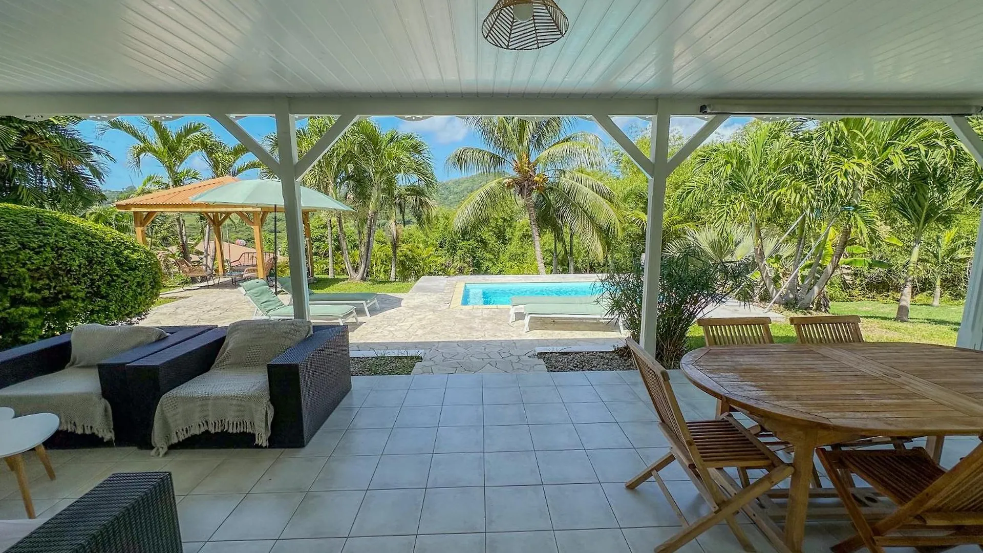 Villa Les 4 Colibris, 3 Chambres, Piscine, Jardin Et Vue Imprenable ! Le Vauclin 0*,  Martinique